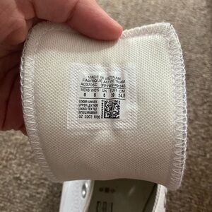 White converse shoes